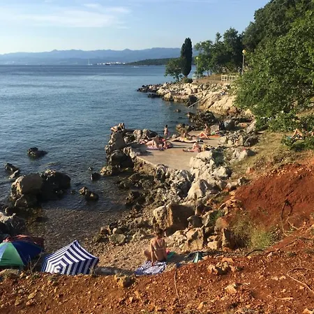 Apartman Kora Njivice Buitenkant foto