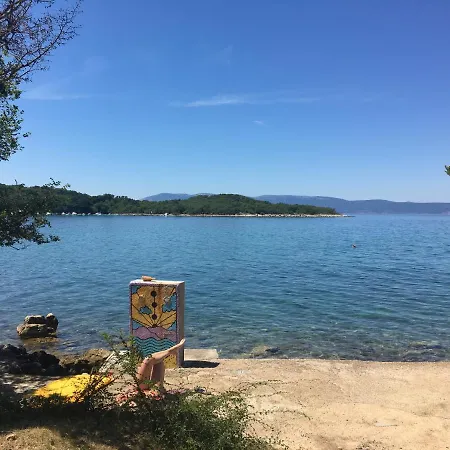 Apartman Kora Njivice Buitenkant foto